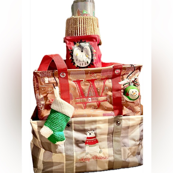 NWOT Embroidered Thirty-One large utility tote bag. Retired & NLA. - Picture 8 of 8